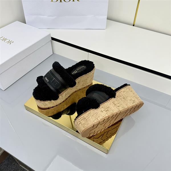 20251128184322649 290